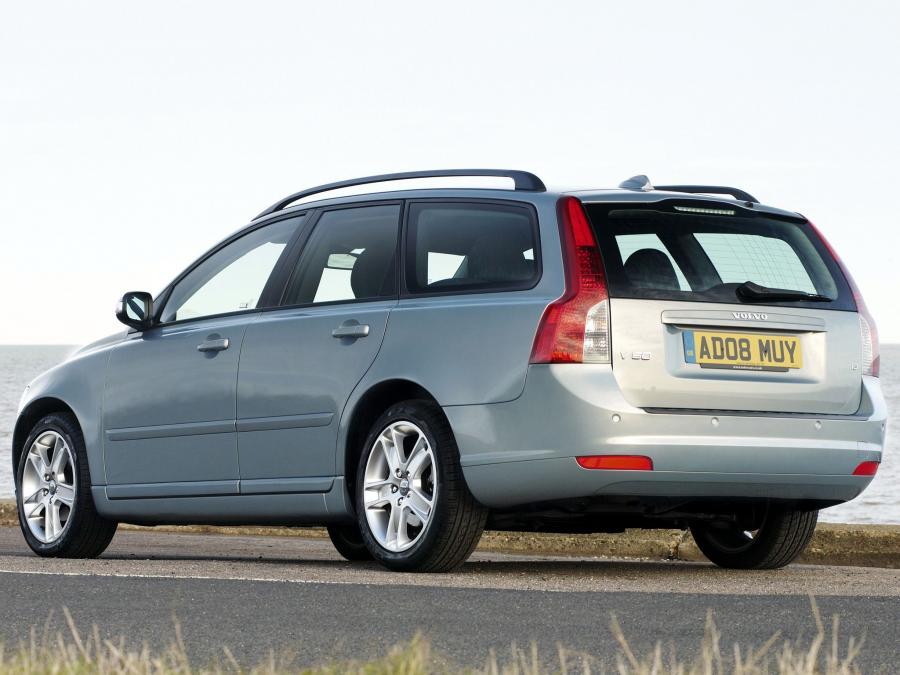  Volvo V50 2007 года  (UK) (фото 12 из 15)